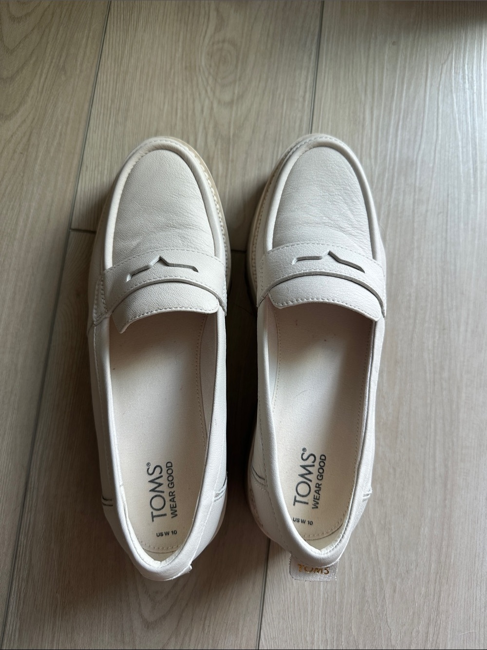 TOMS Women's Cream Slip-On Penny Loafers Size 10